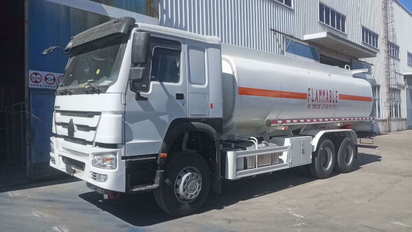 HOWO oil tanker truck 25,000 liters from Sinotruk best price