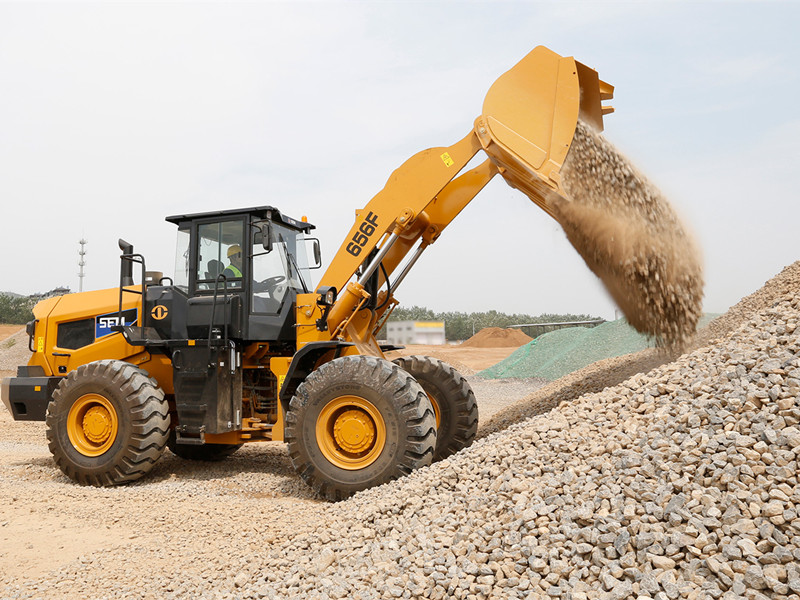 front loader SEM656F